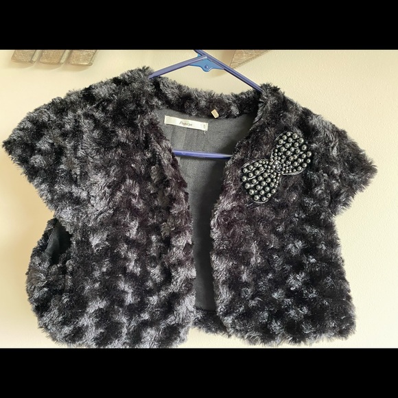 Shrug - Picture 3 of 3